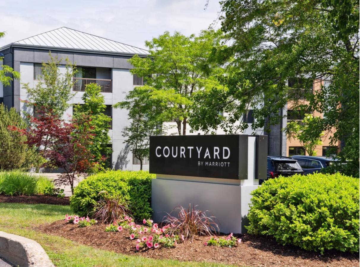 Hotel Courtyard Burlington Williston Exteriér fotografie